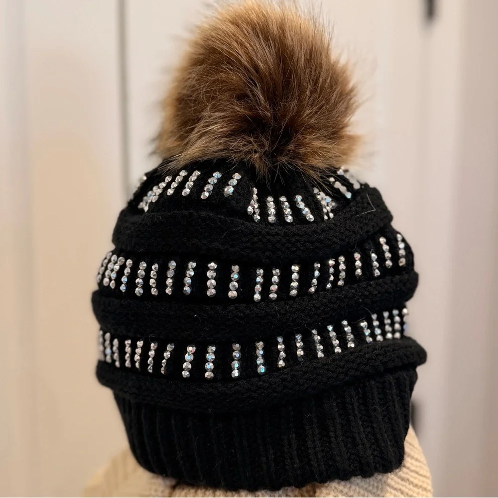 Winter hat - Picture 1 of 3
